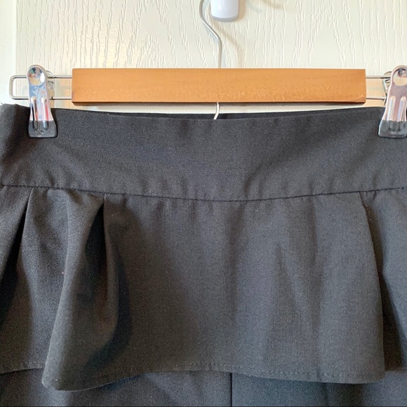 JW Petite Ruffled Hip Pencil Skirt—SZ. 6 Petite - Picture 9 of 12